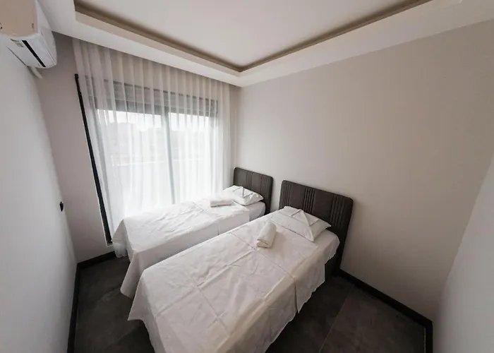Dorado No 15 Family Suite, Pool View 8 People Daire